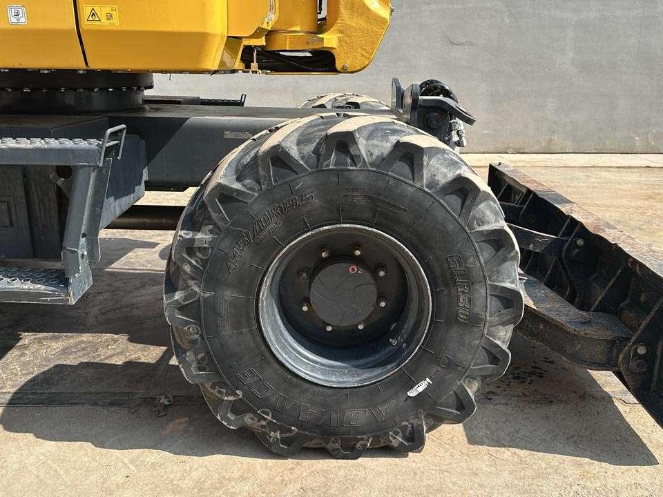 Komatsu PW118MR-11 Photo 6
