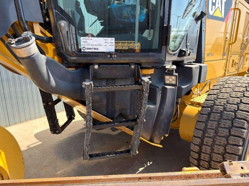 Caterpillar 140M2 Photo 11