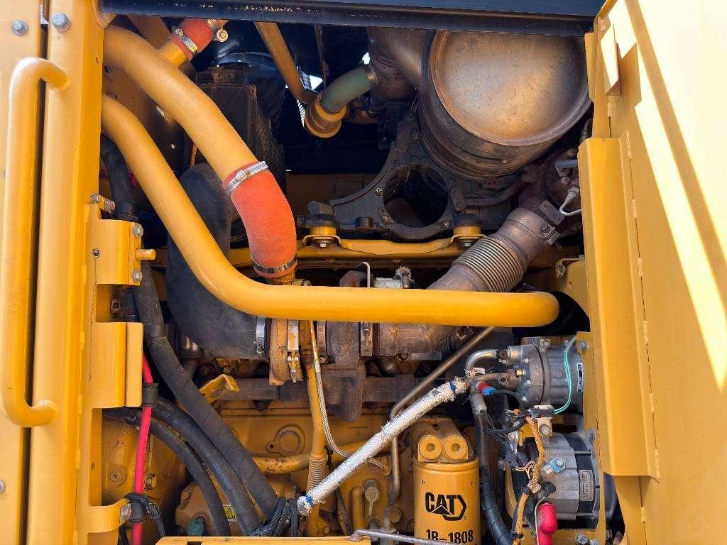 Caterpillar 140M2 Photo 23
