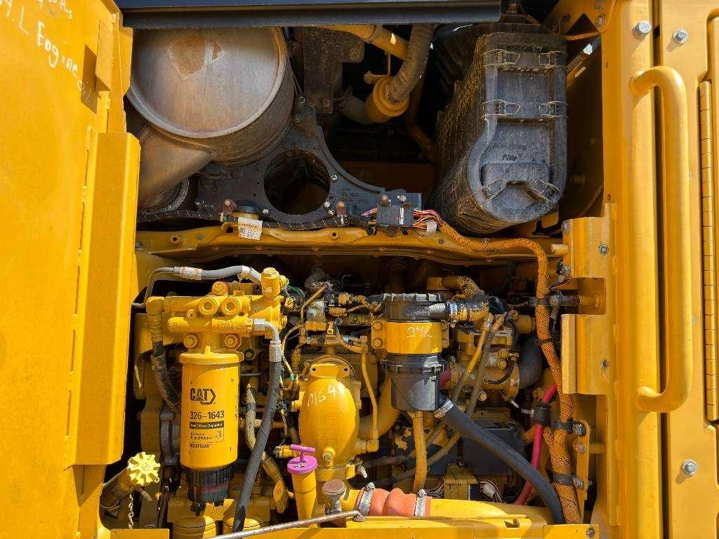 Caterpillar 140M2 Photo 28