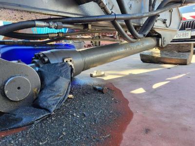 Volvo bucket cylinder 14610685 for Volvo EW160D, EW160E sold by Balavto