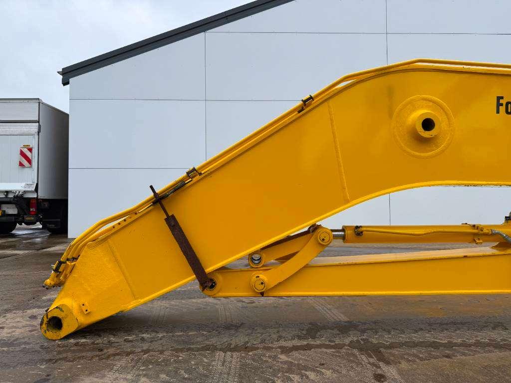 Komatsu Long Reach Attachments 18m - Fits to 20-25t Photo 12
