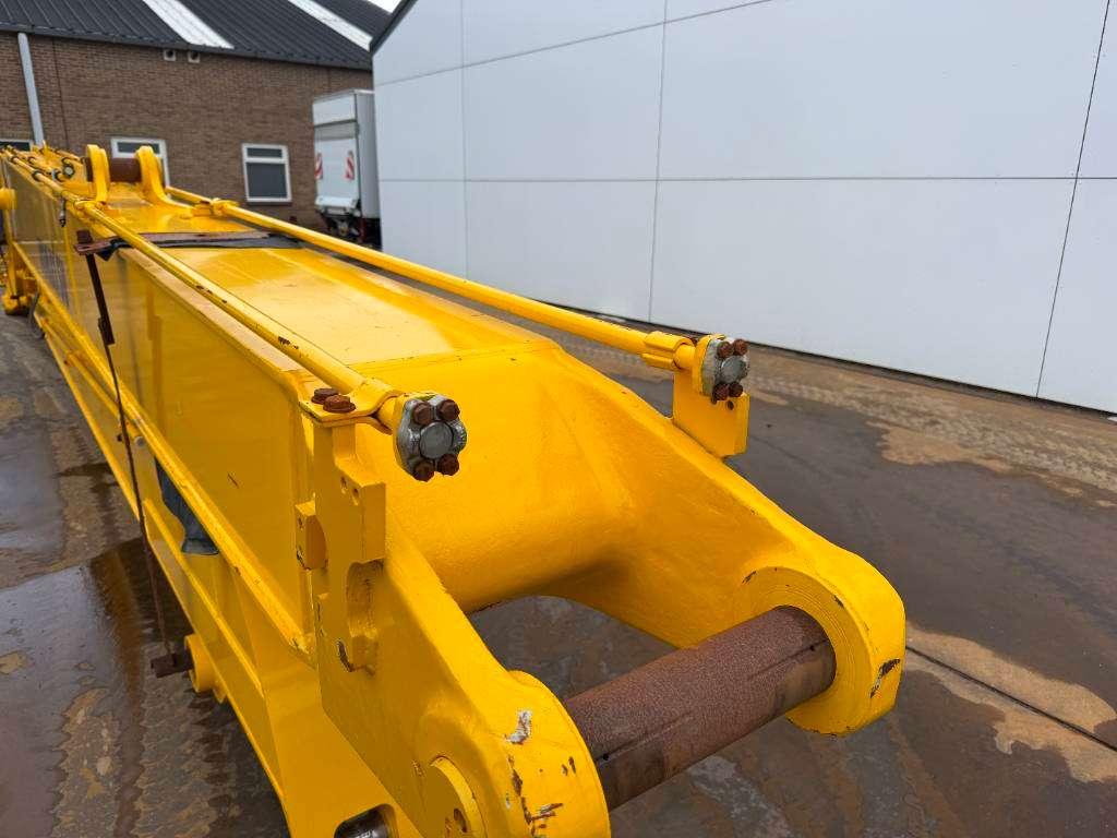 Komatsu Long Reach Attachments 18m - Fits to 20-25t Photo 9