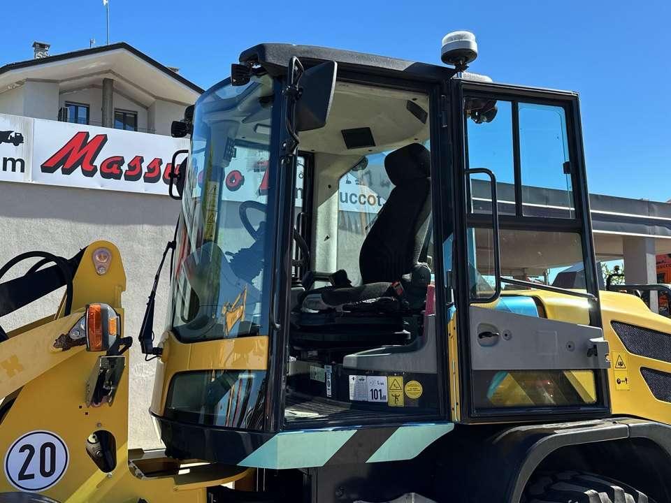 Yanmar V100 Photo 8