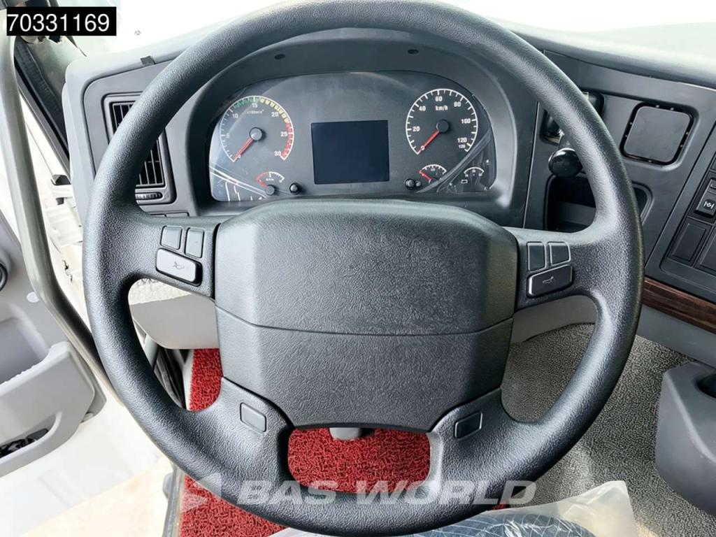 Sinotruk HOWO 371 8X4 Photo 26