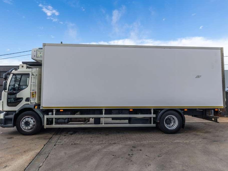 Volvo FLH 290+ CARRIER Photo 2