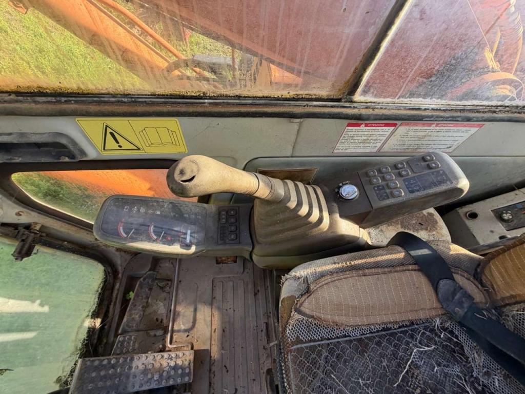 Fiat Hitachi FH200-3 Photo 13