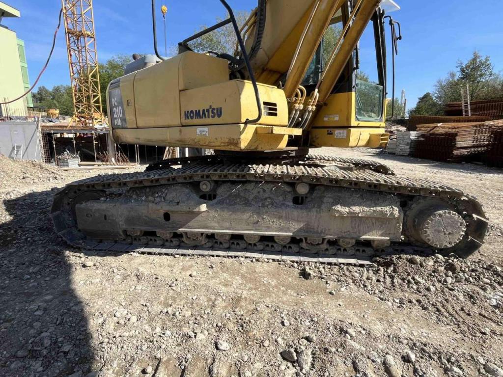 Komatsu PC210NLC-8 Photo 6