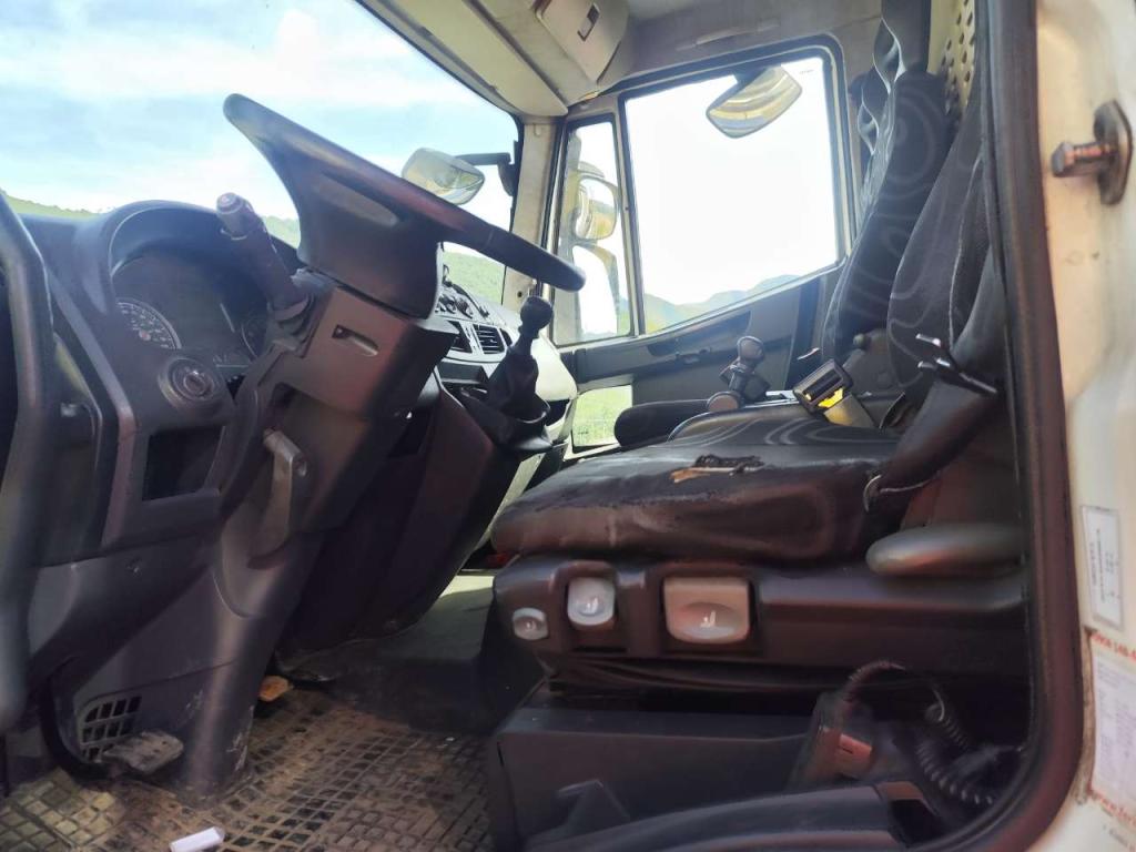 Iveco EUROCARGO 150E22P Photo 10