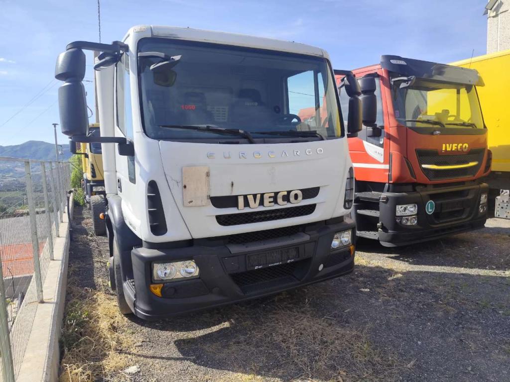 Iveco EUROCARGO 150E22P Photo 16