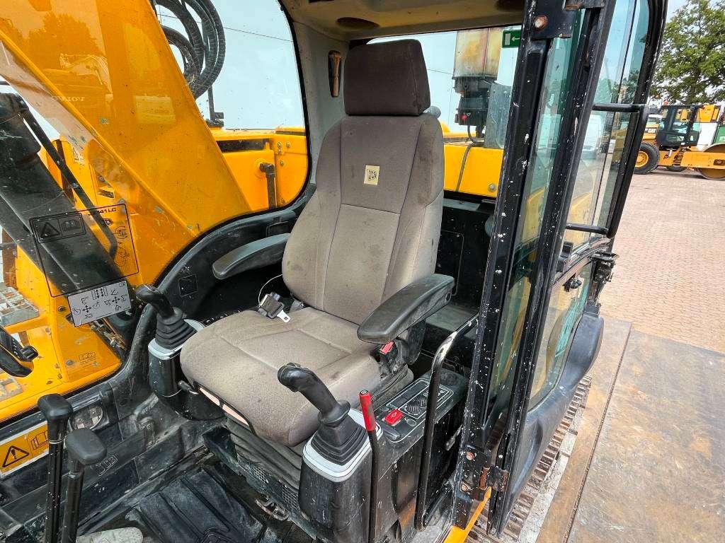 JCB JZ141LC - Automatic Greasing / Quick Coupler Photo 8