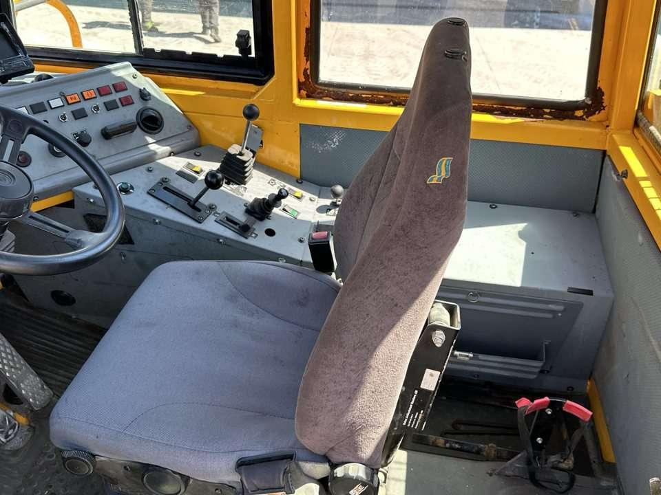 Volvo A25C 6X6 Photo 11