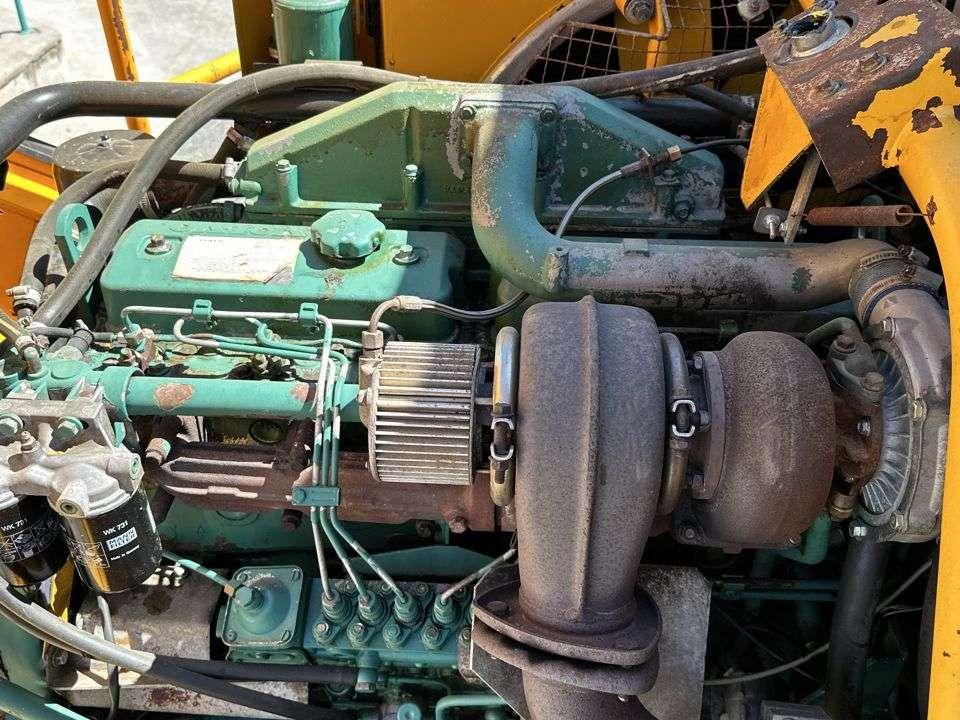 Volvo A25C 6X6 Photo 9
