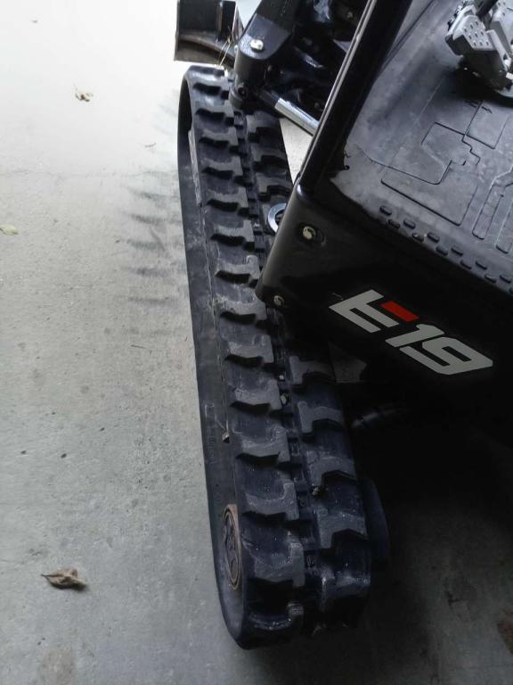 Bobcat E19 Photo 2