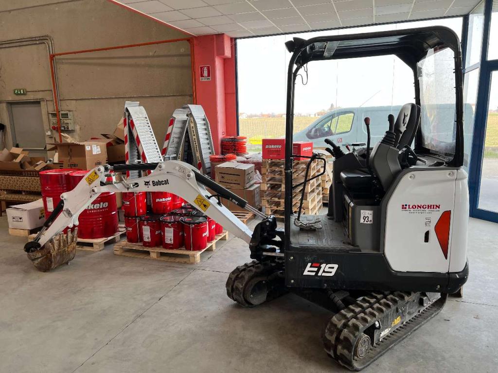 Bobcat E19 Photo 7
