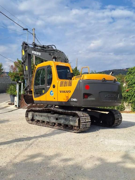 Volvo EC140B Photo 12