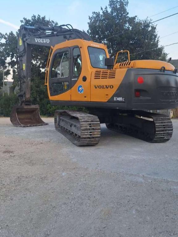 Volvo EC140B Photo 5