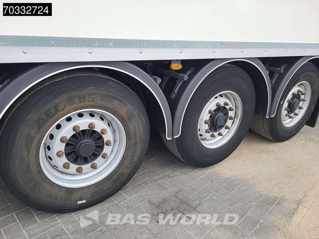 Kässbohrer XS Tailgate 2x Lift Axle Photo 15