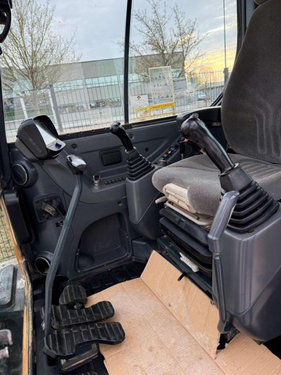 Hyundai Robex 80CR-9A Photo 4