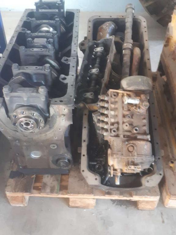 8215.22 Cylinder block for Fiat Allis FL 20 Photo 1