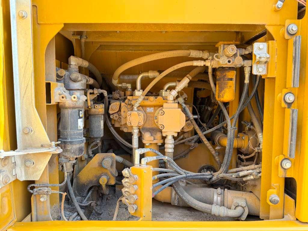 Caterpillar 320FL - New Bucket / Hammer Lines / Camera Photo 29