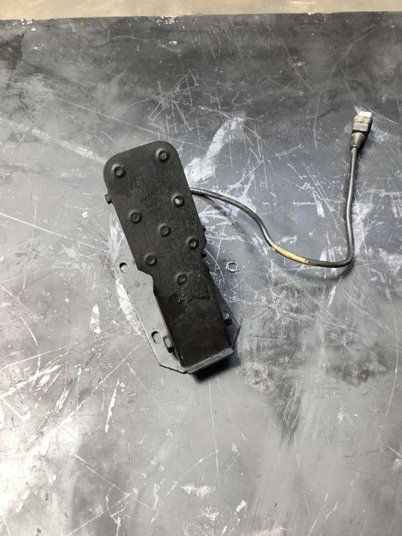 Accelerator pedal for Bitelli BB650 Photo 1