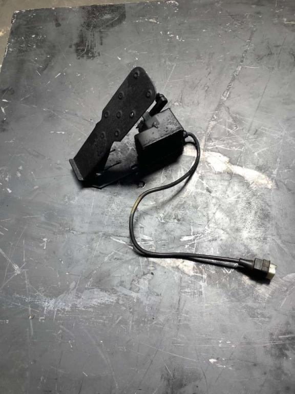 Accelerator pedal for Bitelli BB650 Photo 2
