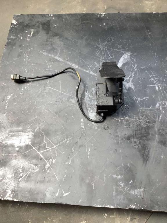 Accelerator pedal for Bitelli BB650 Photo 3
