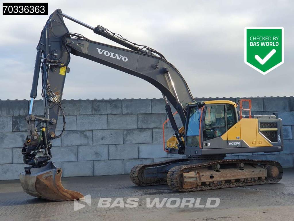 Volvo EC300 E L Photo 1