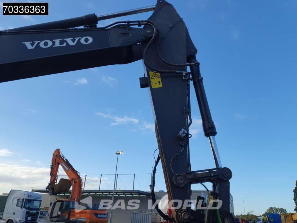 Volvo EC300 E L Photo 11