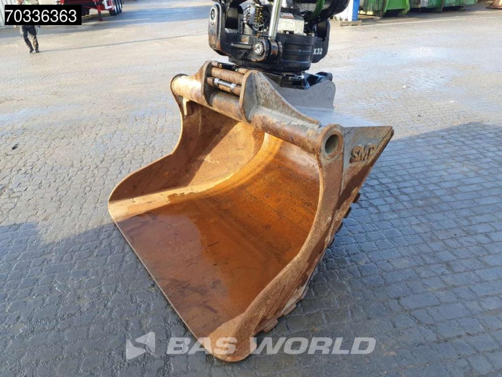 Volvo EC300 E L Photo 14