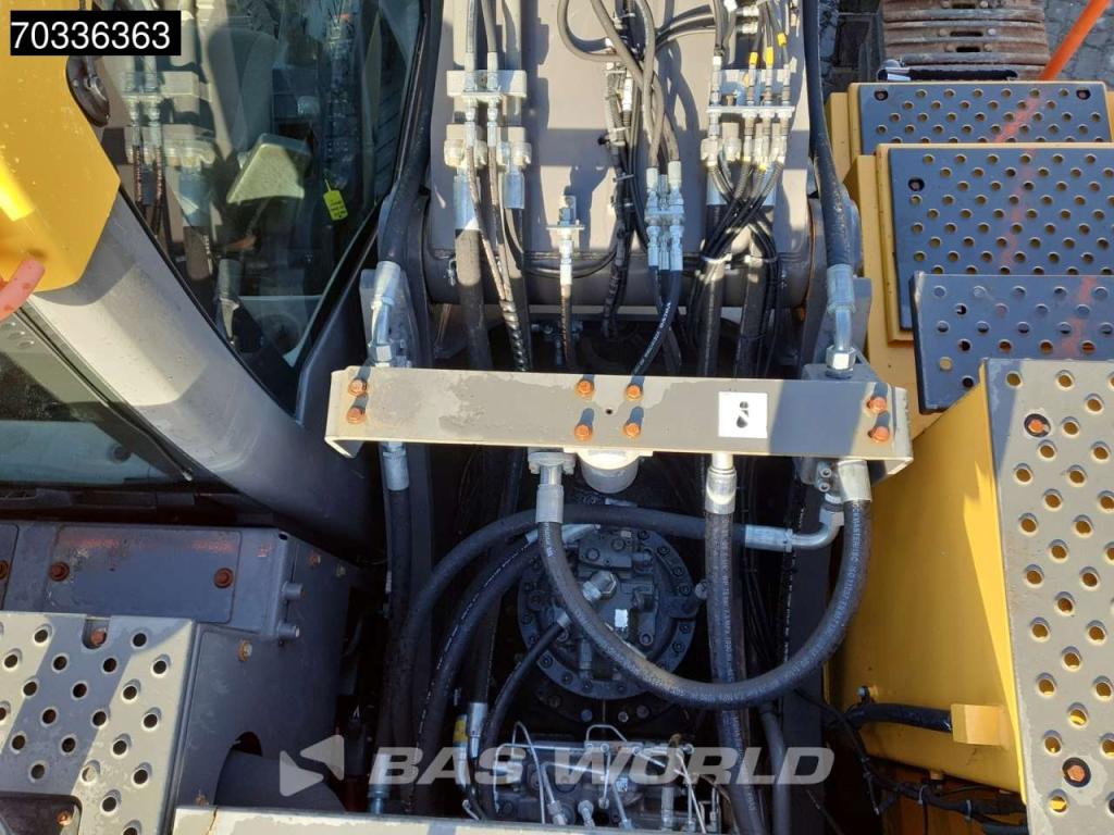 Volvo EC300 E L Photo 24