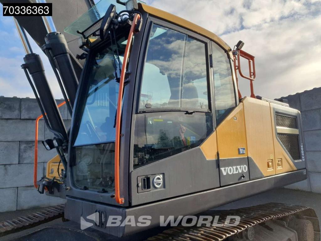 Volvo EC300 E L Photo 26