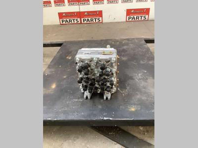 Hydraulic distributor for Hitachi ZX135US-7 sold by Massucco T. Srl Area Ricambi