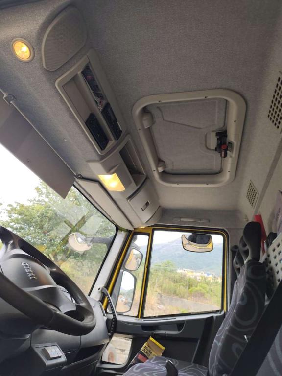 Iveco EUROCARGO CUBE 120E28P Photo 2