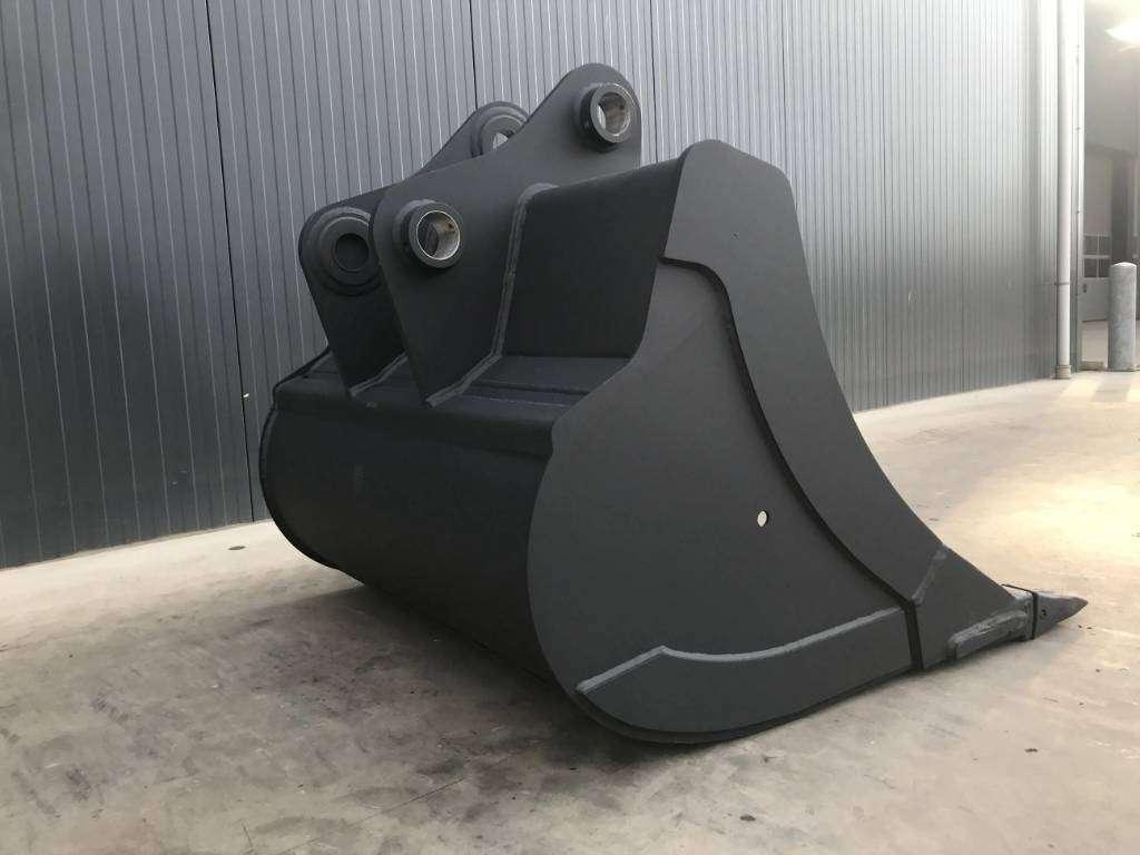 Volvo EC200 Photo 7