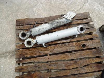 Lifting piston for Takeuchi TL10V-2 sold by OLM 90 Srl