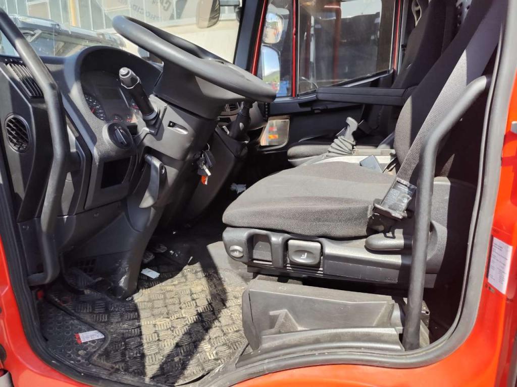 Iveco EUROCARGO 80-190 Photo 10