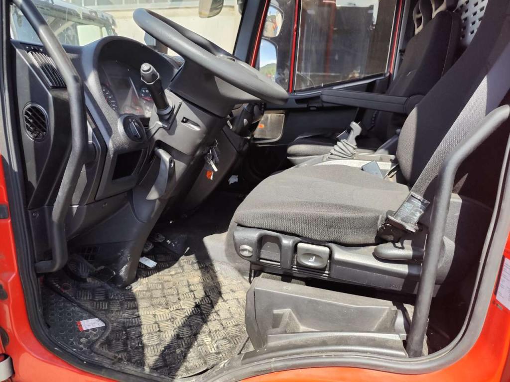 Iveco EUROCARGO 80-190 Photo 12