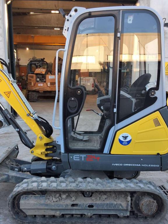 Wacker Neuson ET24 Photo 1