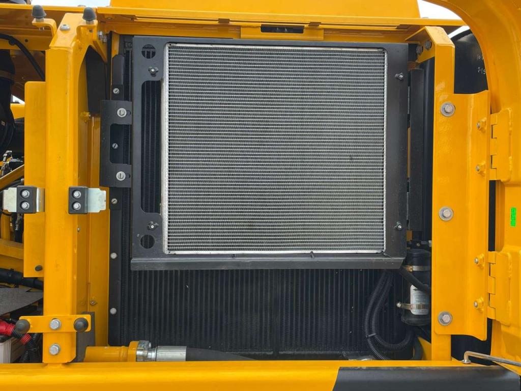 JCB 245 HD LR Photo 24