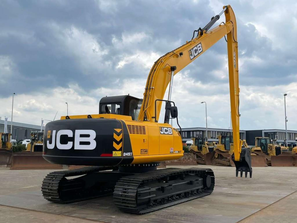 JCB 245 HD LR Photo 5
