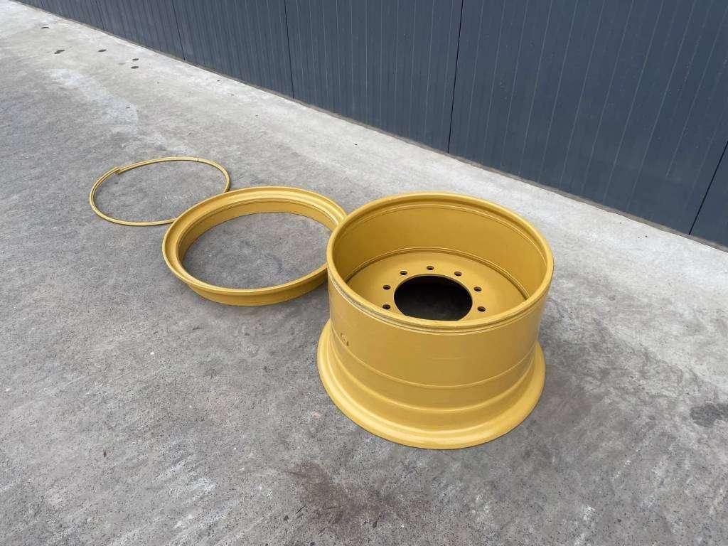 Caterpillar 140H / 140M / 140K / 160H / 160M Rim Photo 1