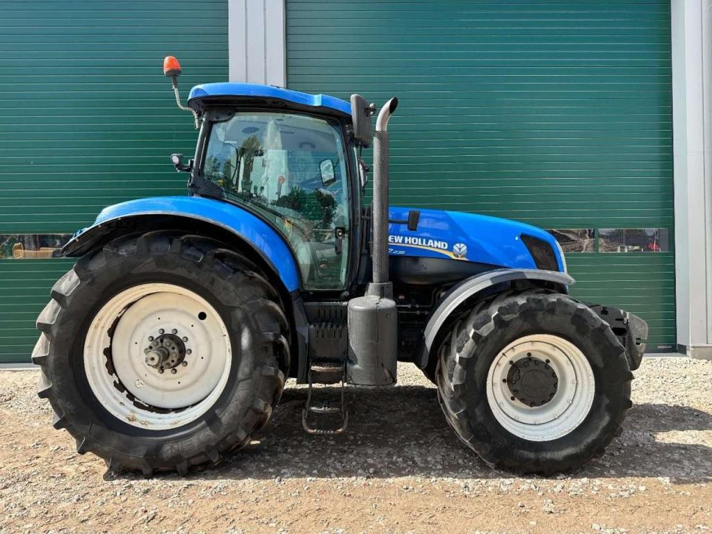 New Holland T7.235 Power Command Photo 4