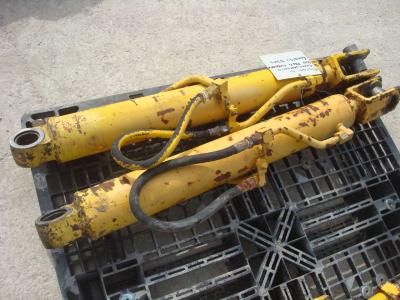 Lifting piston for Komatsu D31S sold by OLM 90 Srl