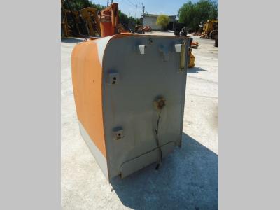 Diesel tank for Fiat Kobelco 235 sold by OLM 90 Srl