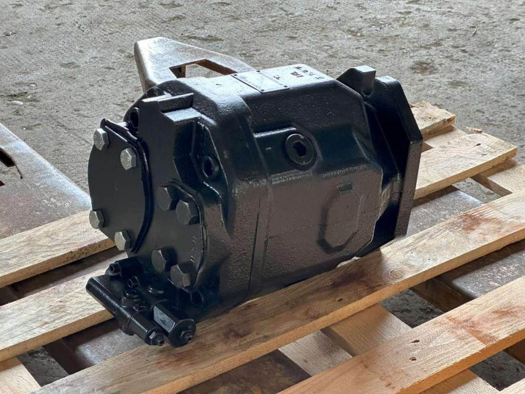 Volvo L90H Photo 3