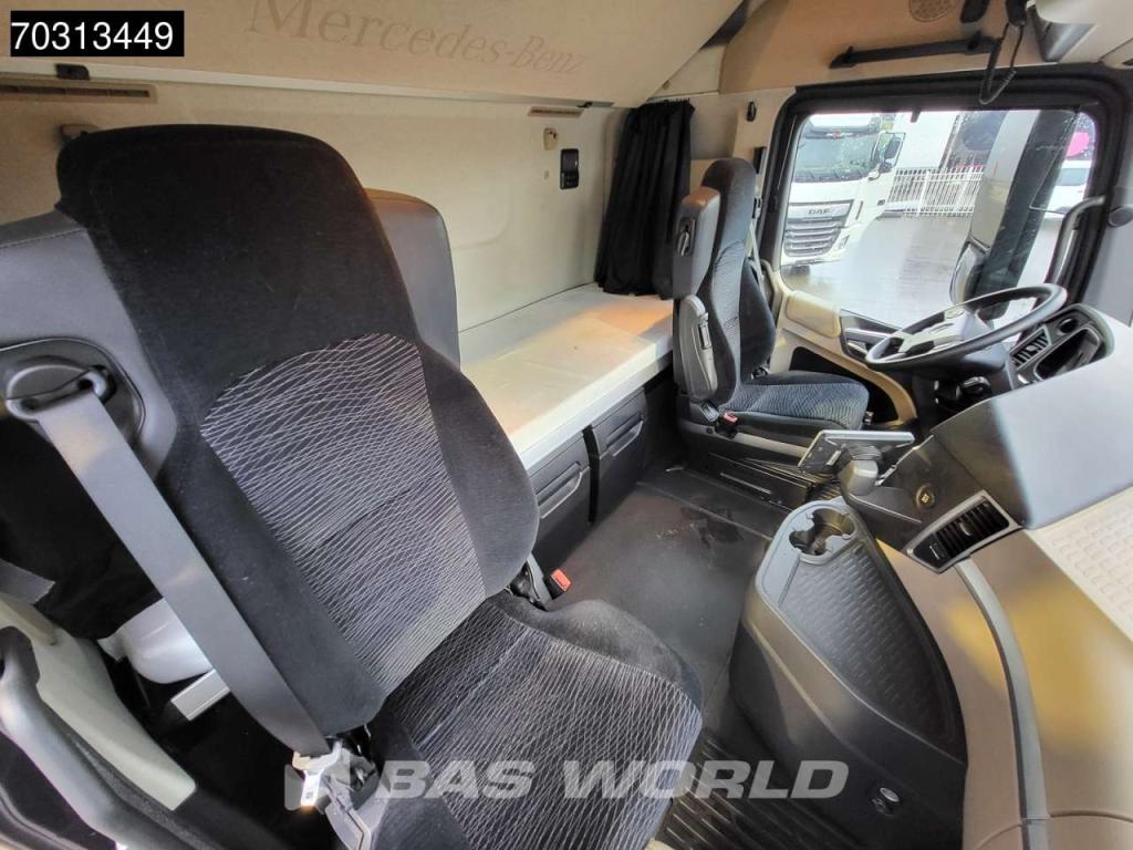 Mercedes-Benz Actros 1848 4X2 GigaSpace Retarder 2xTanks Standklima Photo 27