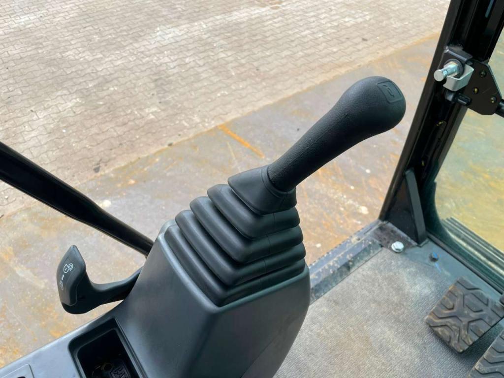 Caterpillar 320D3 GC Photo 24