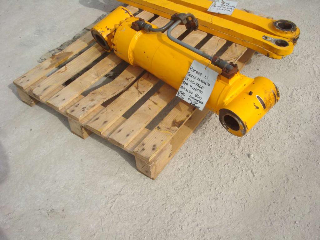 Lifting piston for per Muletto Mecalac 8CXI Photo 2